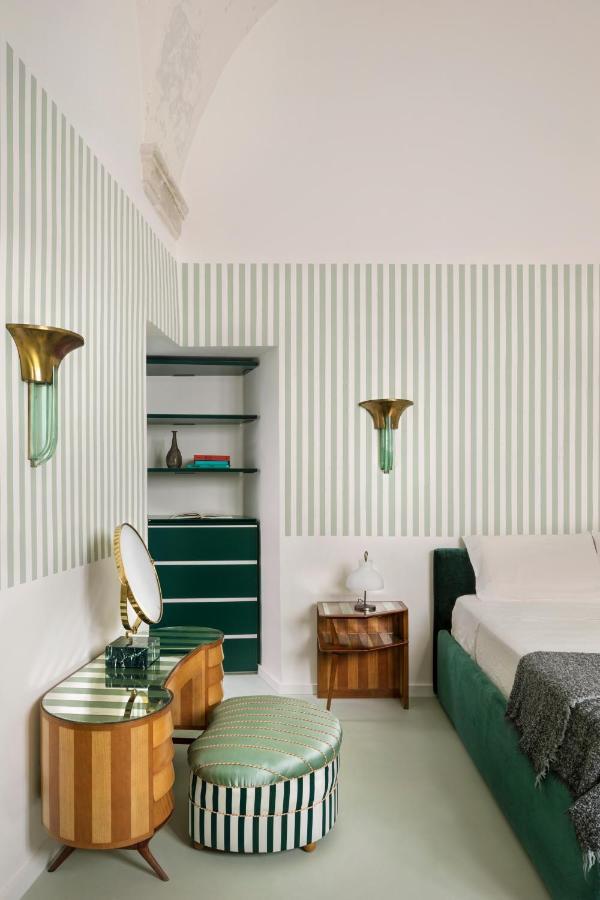 Palazzo Luce Hotel Лече Екстериор снимка